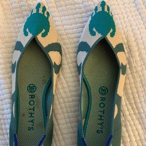 Super fun and funky Rothy’s with minimal wear!